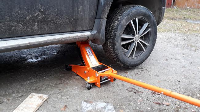 Как выбрать домкрат для автомобиля Как выбрать домкрат для автомобиля