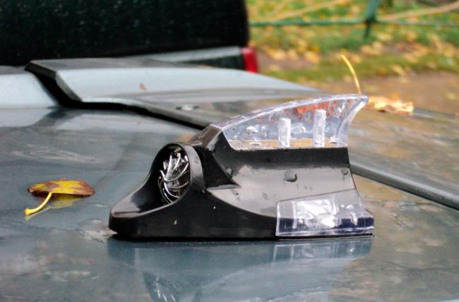 Плавник акулы на крышу Как установить акулий плавник