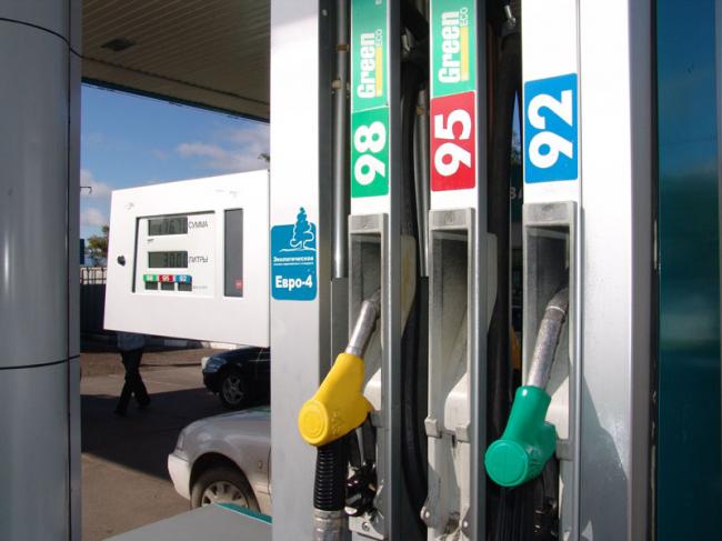 Какой бензин лучше: АИ-95 или АИ-98 Какой бензин лучше: АИ-95 или АИ-98