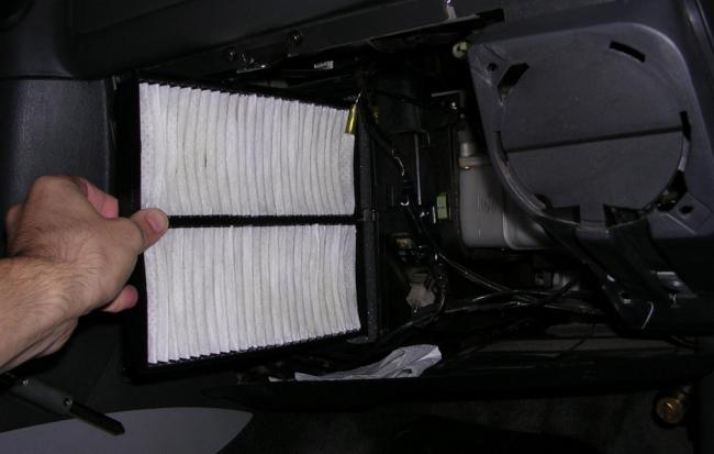 Какой выбрать фильтр салона: угольный или обычный Какой выбрать фильтр салона: угольный или обычный