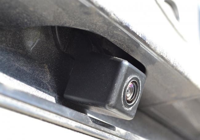 Установка камеры заднего вида Камера заднего вида