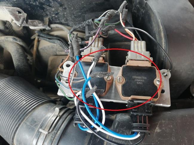 Расположение коммутатора в машине Коммутатор зажигания в автомобиле