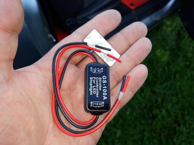 Датчик для мигания стоп-сигнала при экстренном торможении Контроллер ESS для мигания стоп-сигнала