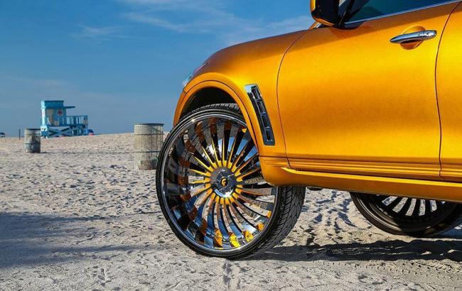 Колеса большого радиуса у легковой машины Легковой автомобиль с большими колесами