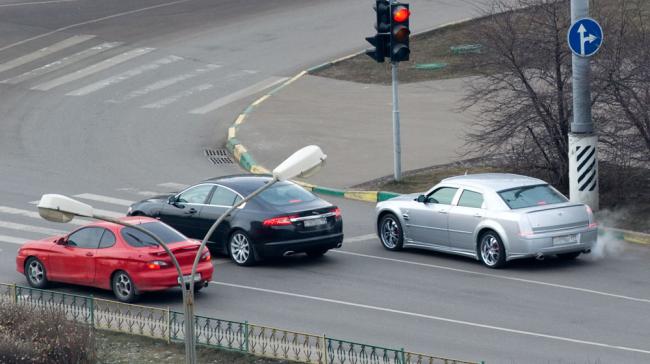 Можно ли совершать обгон на перекрёстке Можно ли совершать обгон на перекрёстке