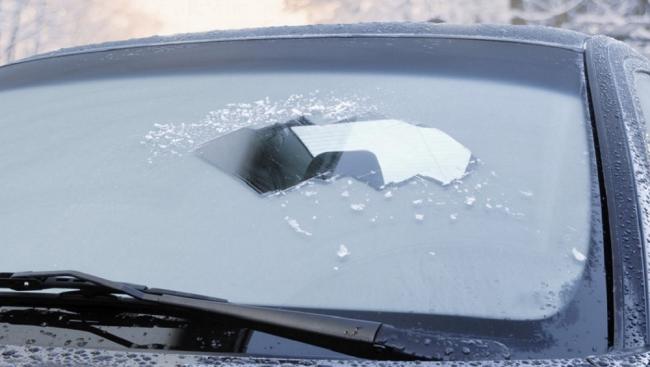 Наледь на стеклах авто Наледь на стеклах авто