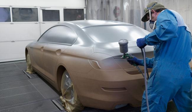 Нанесение жидкой резины на машину Нанесение жидкой резины на машину