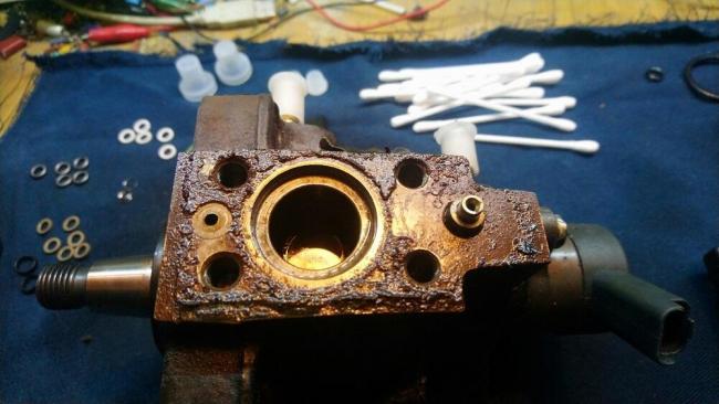 Засорившийся насос ТНВД Насос ТНВД автомобиля