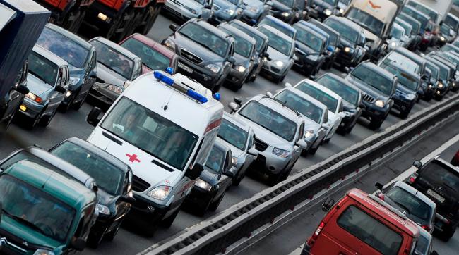 Скорая помощь в пробке Непропуск-скорой-помощи