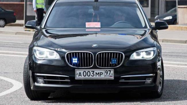 Депутатский автомобильный номер с буквами «АМР» Номер АМР на авто