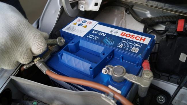 Отключать аккумулятор автомобиля Отключать аккумулятор автомобиля