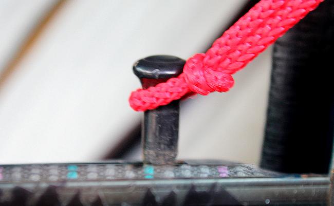 Один из способов открытия машины без ключей Открытие машины петлёй из верёвки