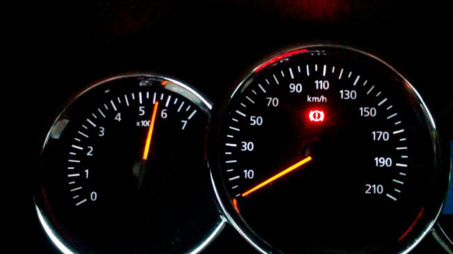 Отсечка, которая срабатывает при достижении максимальных скоростей Отсечка, при достижении скоростей