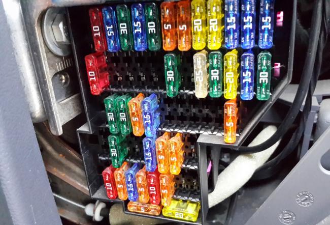 Перегорел предохранитель прикуривателя Перегорел предохранитель прикуривателя