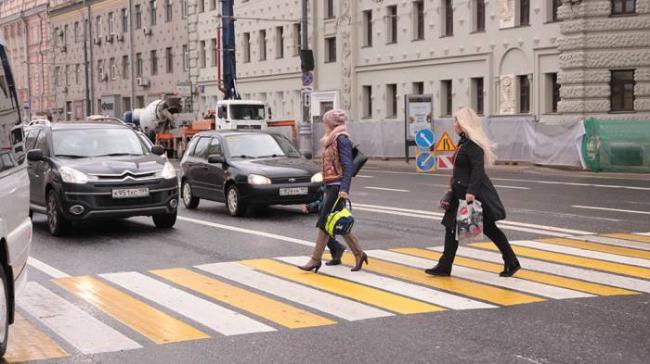 Пешеходный переход: обозначения, виды, права и обязанности пешехода и водителя, нарушения и штрафы Пешеходный переход и автомобили