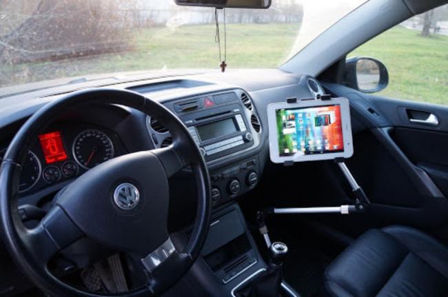 Планшет вместо навигатора в автомобиле Планшет вместо навигатора в автомобиле