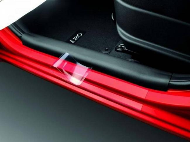 Пленка на пороги авто Пленка на пороги авто