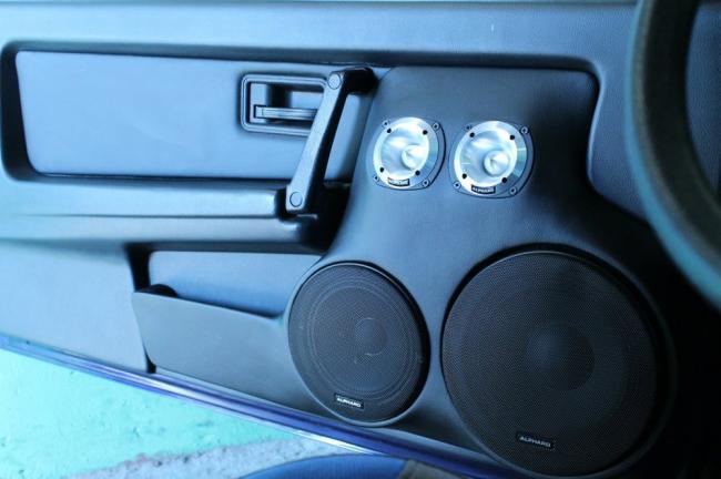 Подиум для динамиков Подиум для динамиков