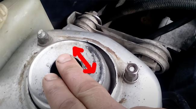 Проверка опорного подшипника с помощью пальца Подшипник и палец