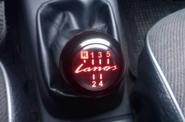 Подсветка ручки коробки передач на авто Подсветка ручки КПП