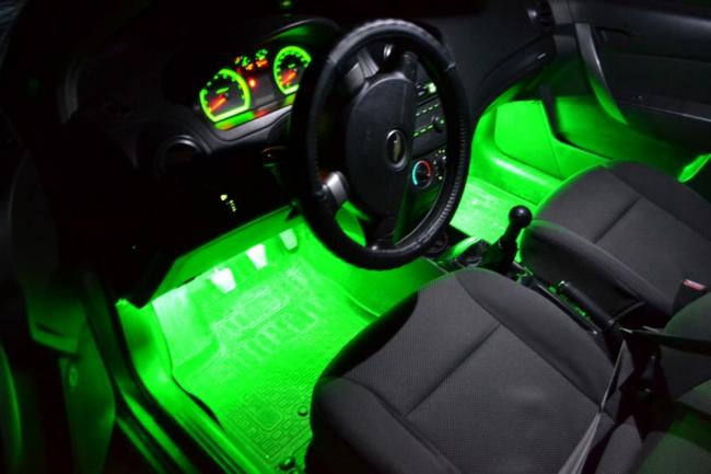 Подсветка ног в машине Подсветка ног в машине