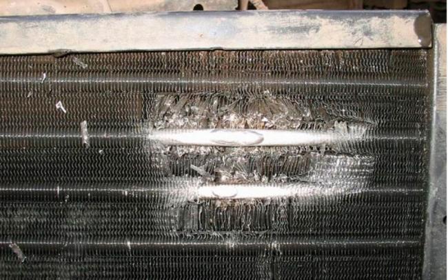 Повреждение радиатора водой Правильные действия водителя