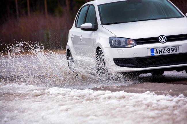 Опасность аквапланирования Опасность аквапланирования