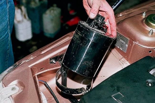 Адсорбент топливного бака Проблемы с адсорбером