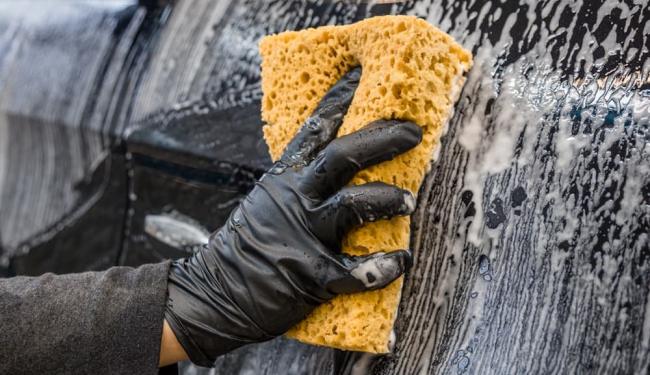 Процесс мойки автомобиля Процесс мойки автомобиля