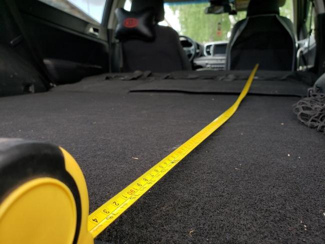 Замер параметров багажника Рулетка в багажнике