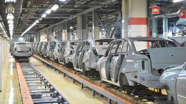 Серийное производство автомобилей Серийное производство автомобилей