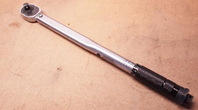 Щелчковый динамометрический ключ Щелчковый динамометрический ключ