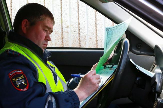 Штрафы за непропуск скорой помощи Сотрудник ГИБДД