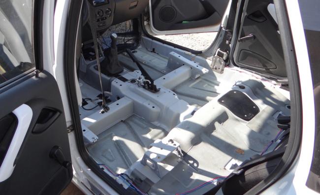 Шумоизоляция пола машины Шумоизоляция пола машины