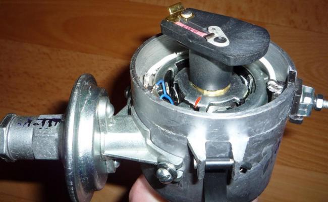 Системы зажигания бесконтактного типа Системы зажигания бесконтактного типа