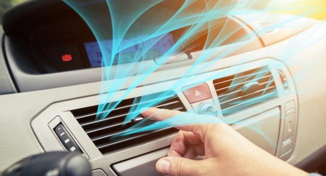 Направление потока воздуха из кондиционера Струи холодного воздуха из решеток кондиционера