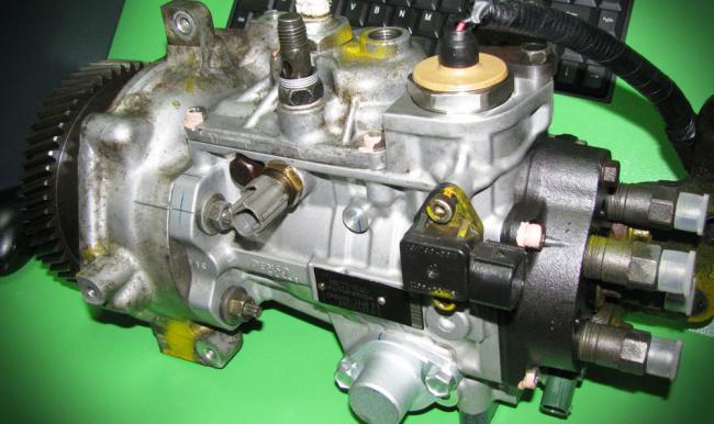 ТНВД в дизельном двигателе автомобиля ТНВД в дизельном двигателе автомобиля
