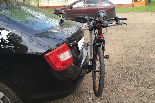 Транспортировка велосипеда на фаркопе Транспортировка велосипеда на фаркопе