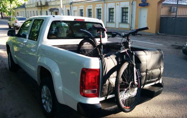 Транспортировка велосипеда на пикапе Транспортировка велосипеда на пикапе