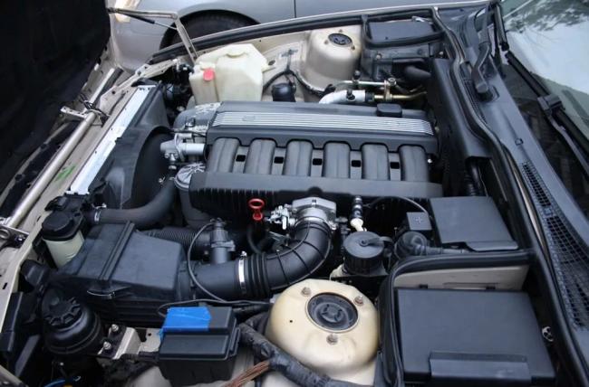 Проблемы с двигателем автомобиля Двигатель автомобиля