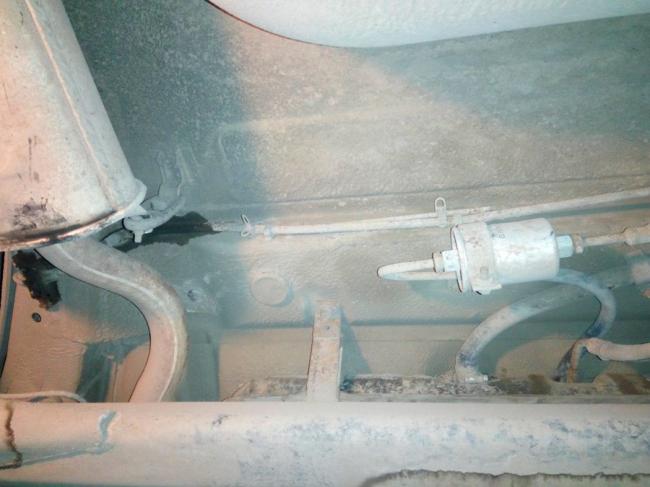 Трубка отвода паров топлива Трубка отвода паров