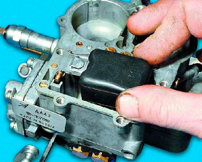 Регулировка поплавка на карбюраторе Уровень топлива карбюратор Ока 1111