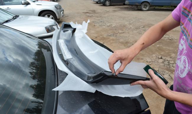 Установка антикрыла на автомобиль Установка антикрыла на автомобиль
