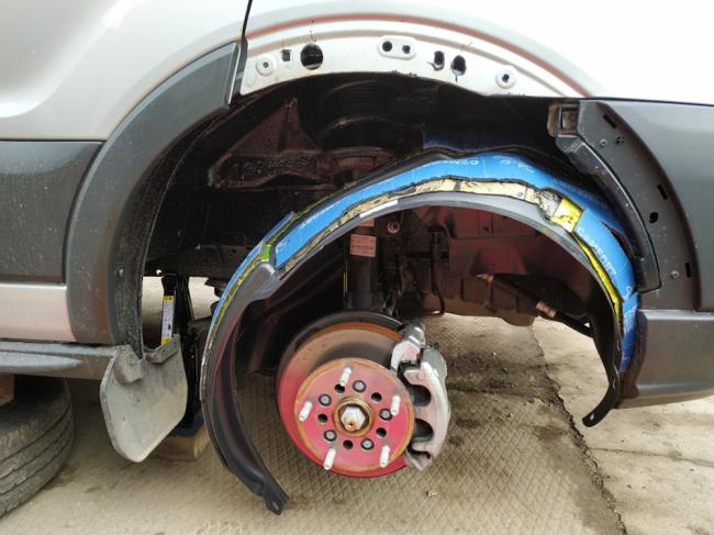 Установка подкрылков Установка подкрылков