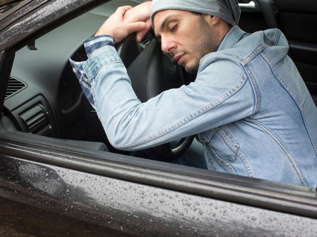 Уснул за рулём Уснул за рулём