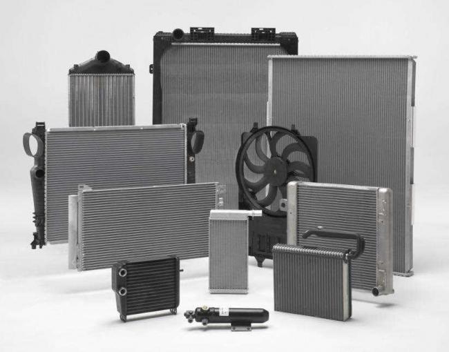 Разные радиаторы охлаждения двигателя Разные радиаторы охлаждения двигателя