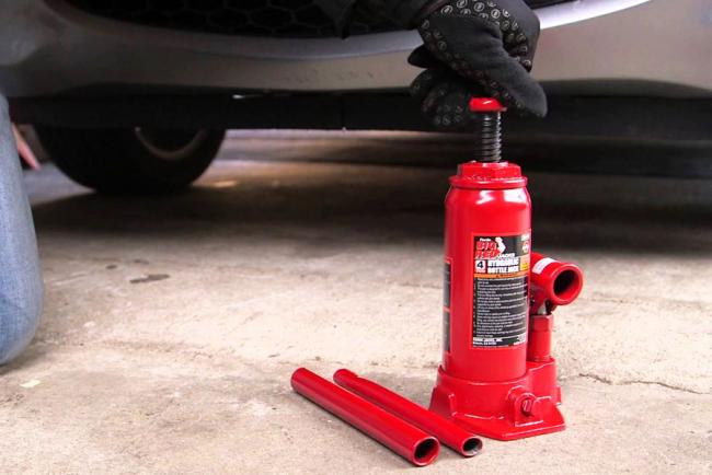 Винтовой домкрат для автомобиля Винтовой домкрат для автомобиля