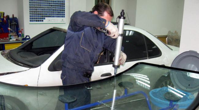 Вклейка автомобильного стекла Вклейка автомобильного стекла