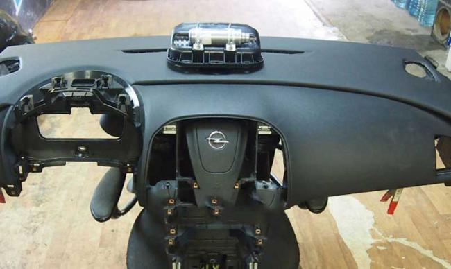 Замена пиропатрона подушки безопасности Восстановление пиропатрона подушки безопасности