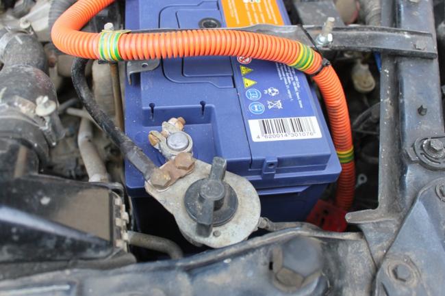 Выключатель массы аккумулятора Выключатель массы аккумулятора